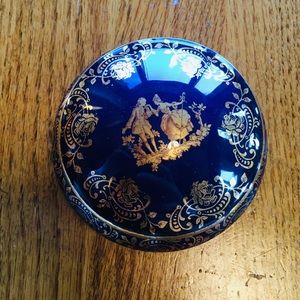 Porcelaine d'Art Limoges Decorative Box